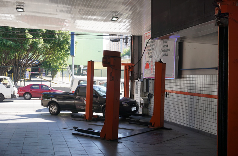 auto-center-brazleme-marginal